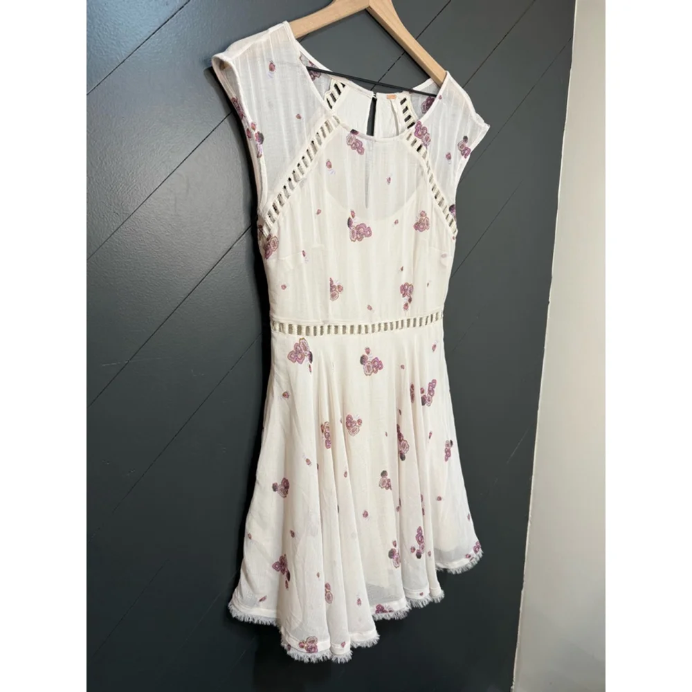 Free People Ivory Floral Mini Dress Size 4 Boho Coquette Cottagecore - Picture 3 of 11